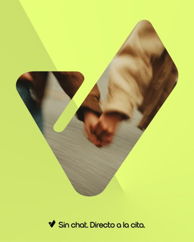 Publicación «Sin chat. Directo a la cita.» con la V de Veerse sobre una pareja de la mano